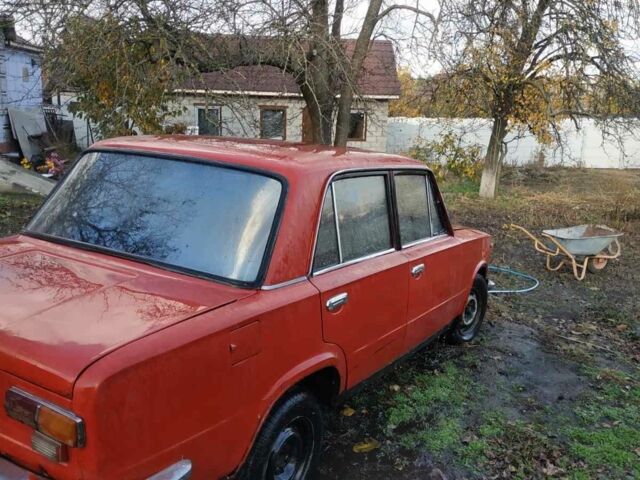 Червоний ВАЗ 2101, об'ємом двигуна 1 л та пробігом 230 тис. км за 286 $, фото 6 на Automoto.ua