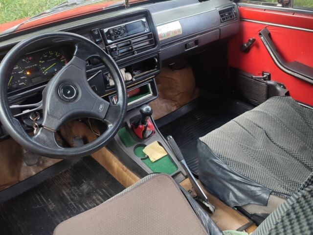 Красный ВАЗ 2101, объемом двигателя 1 л и пробегом 120 тыс. км за 500 $, фото 6 на Automoto.ua