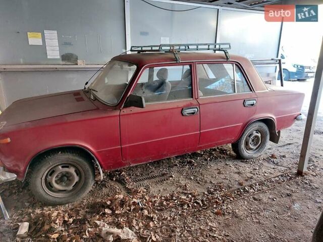 Красный ВАЗ 2101, объемом двигателя 1.2 л и пробегом 100 тыс. км за 700 $, фото 2 на Automoto.ua