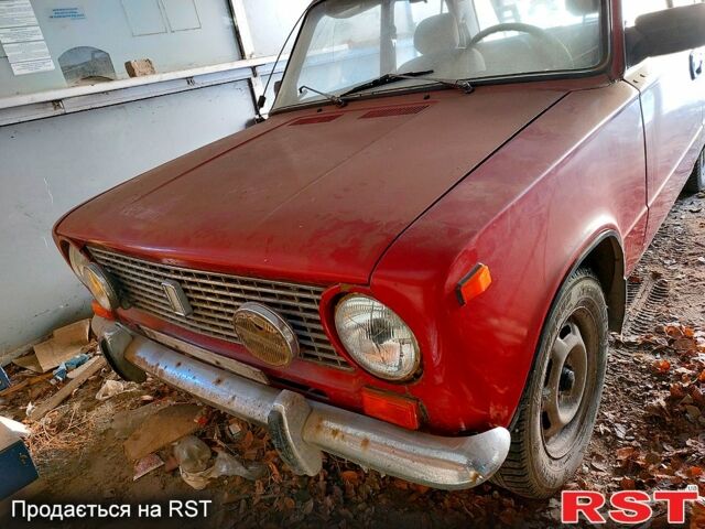 Красный ВАЗ 2101, объемом двигателя 1.2 л и пробегом 0 тыс. км за 700 $, фото 2 на Automoto.ua