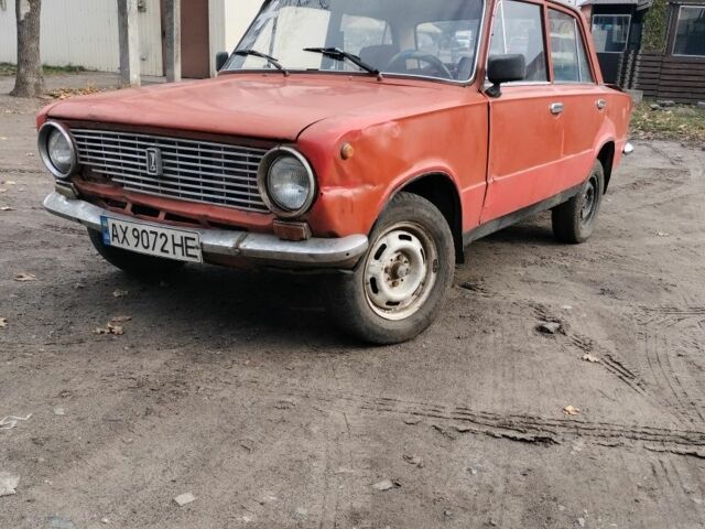 Красный ВАЗ 2101, объемом двигателя 1.2 л и пробегом 150 тыс. км за 384 $, фото 2 на Automoto.ua