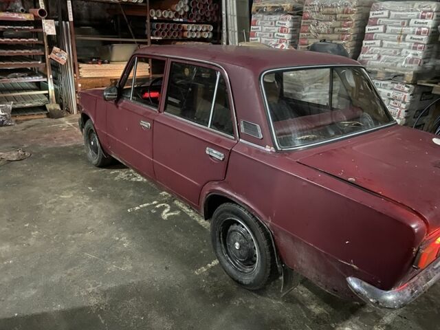 Красный ВАЗ 2101, объемом двигателя 1.3 л и пробегом 213 тыс. км за 355 $, фото 1 на Automoto.ua
