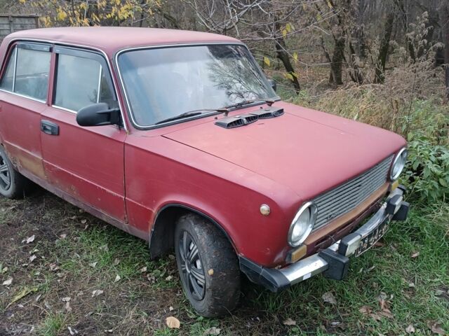 Червоний ВАЗ 2101, об'ємом двигуна 1 л та пробігом 96 тис. км за 200 $, фото 5 на Automoto.ua