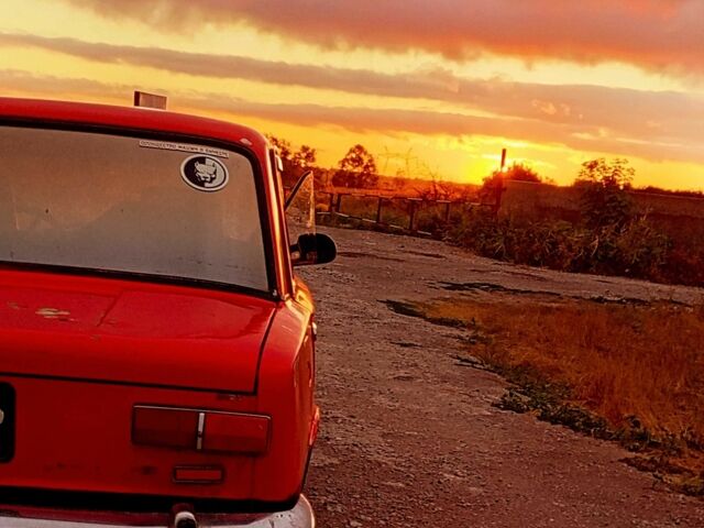 Красный ВАЗ 2101, объемом двигателя 1.5 л и пробегом 2 тыс. км за 286 $, фото 5 на Automoto.ua