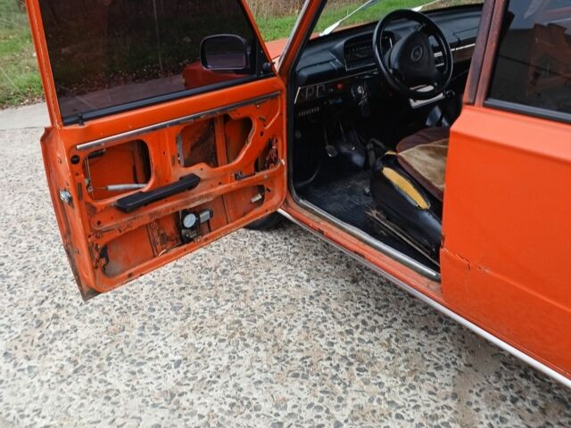 Красный ВАЗ 2101, объемом двигателя 1.3 л и пробегом 70 тыс. км за 500 $, фото 5 на Automoto.ua