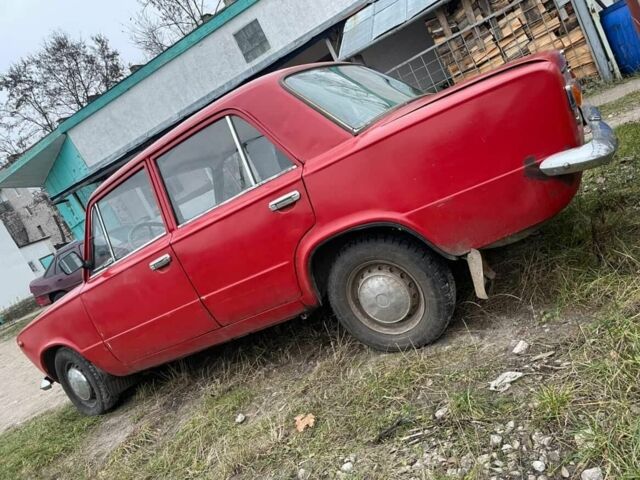 Красный ВАЗ 2101, объемом двигателя 0 л и пробегом 68 тыс. км за 500 $, фото 2 на Automoto.ua