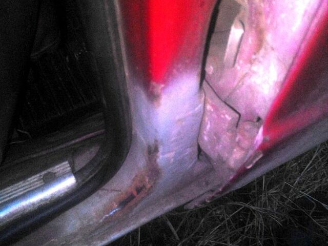 Червоний ВАЗ 2101, об'ємом двигуна 13 л та пробігом 211 тис. км за 670 $, фото 2 на Automoto.ua