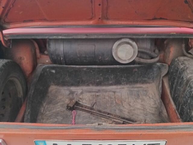 ВАЗ 2101 1976 в Золотоноше на Automoto.ua Красный ВАЗ 2101, объемом двигателя 1.3 л и пробегом 372 тыс. км за 454 $, фото 1 на Automoto.ua