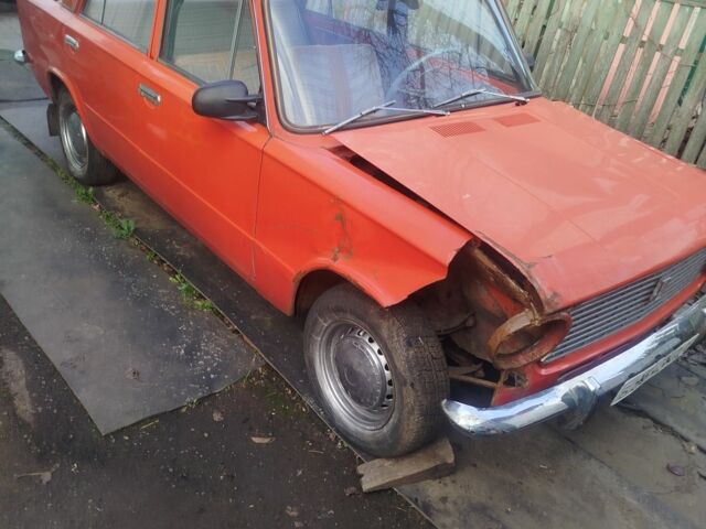 Красный ВАЗ 2101, объемом двигателя 0 л и пробегом 54 тыс. км за 593 $, фото 3 на Automoto.ua