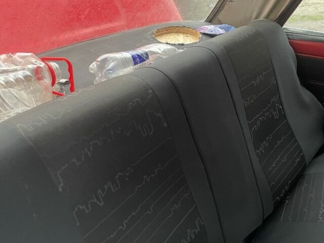 ВАЗ 2101 1976 в Емильчином на Automoto.ua Красный ВАЗ 2101, объемом двигателя 1.3 л и пробегом 120 тыс. км за 324 $, фото 6 на Automoto.ua