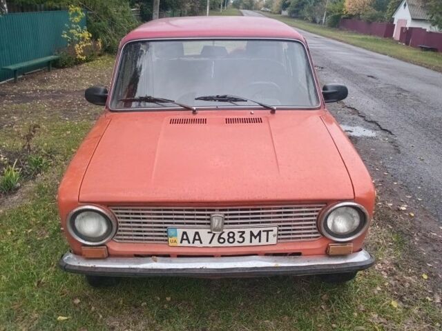 ВАЗ 2101 1976 в Золотоноше на Automoto.ua Красный ВАЗ 2101, объемом двигателя 1.3 л и пробегом 372 тыс. км за 454 $, фото 5 на Automoto.ua