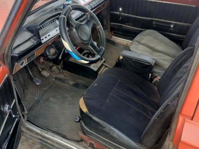 Красный ВАЗ 2101, объемом двигателя 1.2 л и пробегом 150 тыс. км за 384 $, фото 6 на Automoto.ua