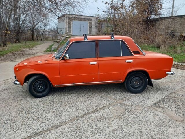 Красный ВАЗ 2101, объемом двигателя 1.3 л и пробегом 70 тыс. км за 500 $, фото 2 на Automoto.ua