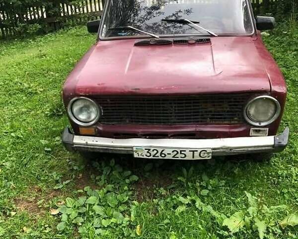 Красный ВАЗ 2101, объемом двигателя 1 л и пробегом 33 тыс. км за 300 $, фото 2 на Automoto.ua