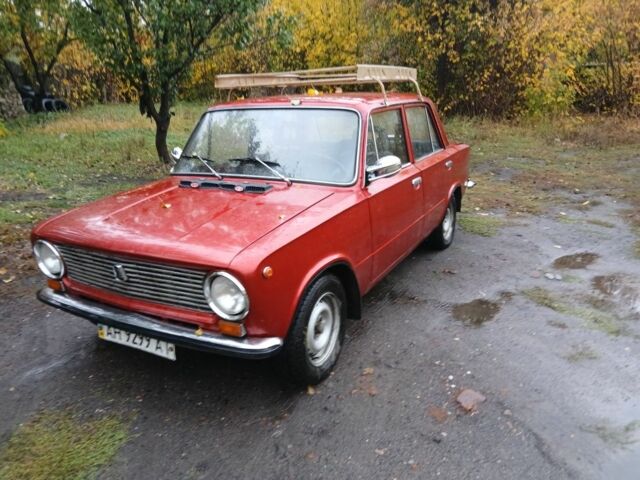 Красный ВАЗ 2101, объемом двигателя 1.2 л и пробегом 44 тыс. км за 665 $, фото 3 на Automoto.ua