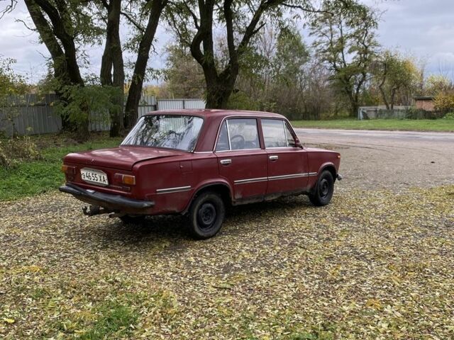 Красный ВАЗ 2101, объемом двигателя 0 л и пробегом 200 тыс. км за 357 $, фото 3 на Automoto.ua