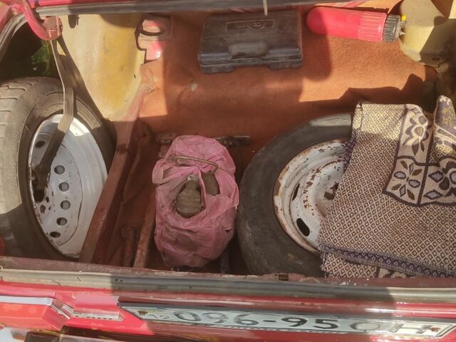 Красный ВАЗ 2101, объемом двигателя 1.6 л и пробегом 12 тыс. км за 646 $, фото 7 на Automoto.ua