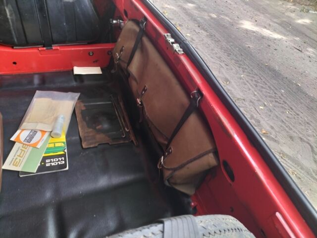 Красный ВАЗ 2101, объемом двигателя 0 л и пробегом 47 тыс. км за 2222 $, фото 12 на Automoto.ua