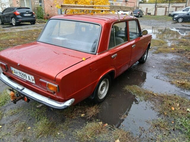 Красный ВАЗ 2101, объемом двигателя 1.2 л и пробегом 44 тыс. км за 665 $, фото 2 на Automoto.ua