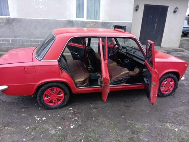 Красный ВАЗ 2101, объемом двигателя 1.2 л и пробегом 50 тыс. км за 650 $, фото 9 на Automoto.ua