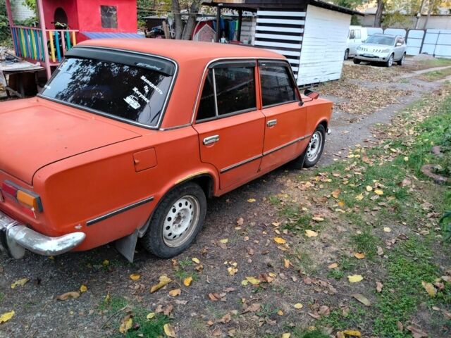 ВАЗ 2101 1977 в Кременчуге на Automoto.ua Красный ВАЗ 2101, объемом двигателя 0 л и пробегом 1000 тыс. км за 597 $, фото 2 на Automoto.ua