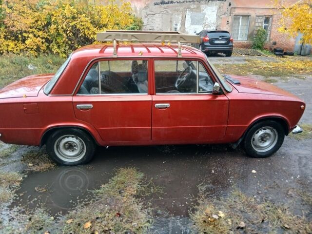 Красный ВАЗ 2101, объемом двигателя 1.2 л и пробегом 44 тыс. км за 665 $, фото 1 на Automoto.ua