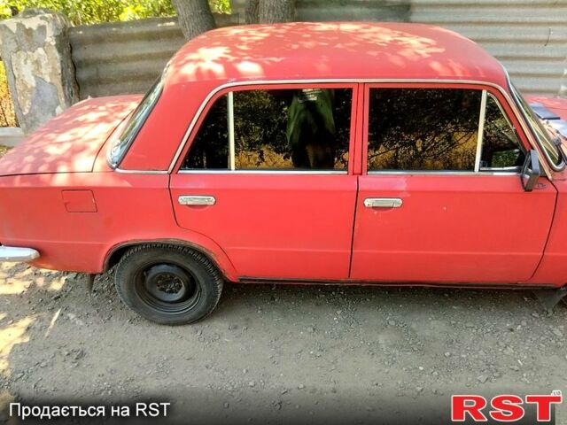 Красный ВАЗ 2101, объемом двигателя 1.2 л и пробегом 900 тыс. км за 850 $, фото 1 на Automoto.ua