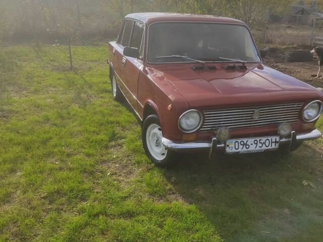 Красный ВАЗ 2101, объемом двигателя 1.6 л и пробегом 12 тыс. км за 646 $, фото 2 на Automoto.ua