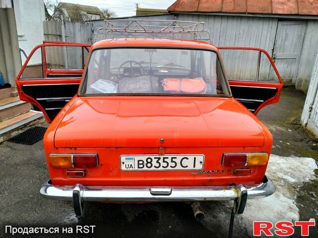 Красный ВАЗ 2101, объемом двигателя 1.2 л и пробегом 290 тыс. км за 1000 $, фото 5 на Automoto.ua