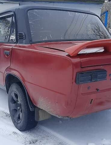Красный ВАЗ 2101, объемом двигателя 1.7 л и пробегом 250 тыс. км за 650 $, фото 3 на Automoto.ua