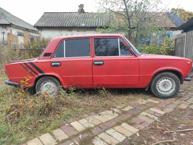 Красный ВАЗ 2101, объемом двигателя 0 л и пробегом 100 тыс. км за 335 $, фото 3 на Automoto.ua
