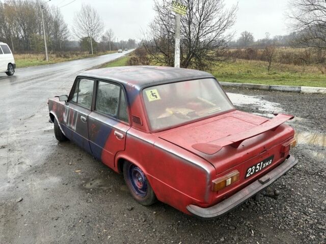 Красный ВАЗ 2101, объемом двигателя 1.6 л и пробегом 250 тыс. км за 800 $, фото 2 на Automoto.ua