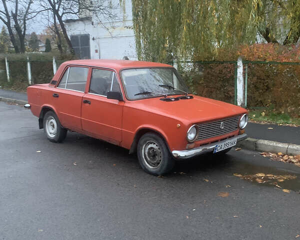 Красный ВАЗ 2101, объемом двигателя 1.3 л и пробегом 25 тыс. км за 713 $, фото 3 на Automoto.ua