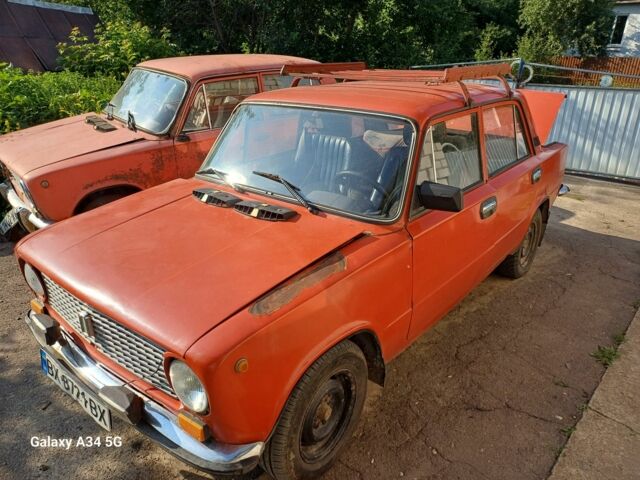 Красный ВАЗ 2101, объемом двигателя 1.3 л и пробегом 14 тыс. км за 363 $, фото 4 на Automoto.ua