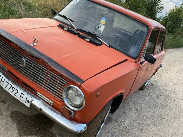 Красный ВАЗ 2101, объемом двигателя 1.6 л и пробегом 1 тыс. км за 450 $, фото 4 на Automoto.ua