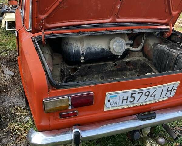 Красный ВАЗ 2101, объемом двигателя 1.3 л и пробегом 80 тыс. км за 233 $, фото 5 на Automoto.ua