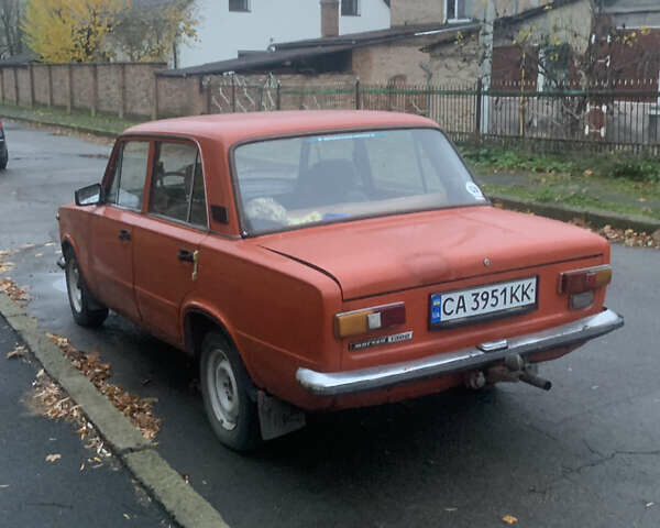 Красный ВАЗ 2101, объемом двигателя 1.3 л и пробегом 25 тыс. км за 713 $, фото 4 на Automoto.ua