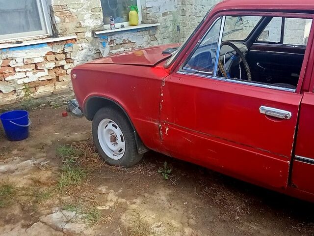 Красный ВАЗ 2101, объемом двигателя 1.2 л и пробегом 0 тыс. км за 190 $, фото 3 на Automoto.ua