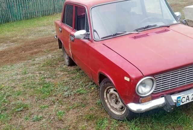 Красный ВАЗ 2101, объемом двигателя 1.2 л и пробегом 78 тыс. км за 364 $, фото 2 на Automoto.ua