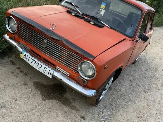 Красный ВАЗ 2101, объемом двигателя 1.6 л и пробегом 1 тыс. км за 450 $, фото 3 на Automoto.ua