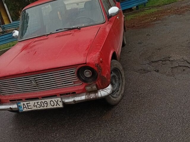 Красный ВАЗ 2101, объемом двигателя 1.2 л и пробегом 40 тыс. км за 284 $, фото 2 на Automoto.ua