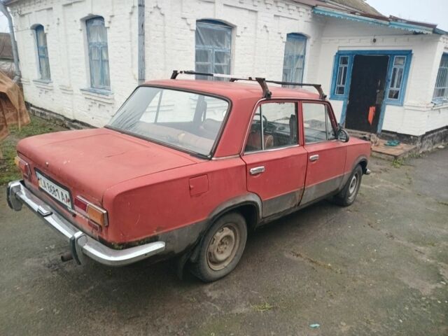 Червоний ВАЗ 2101, об'ємом двигуна 1 л та пробігом 500 тис. км за 214 $, фото 1 на Automoto.ua