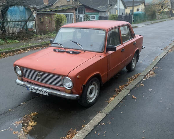 Красный ВАЗ 2101, объемом двигателя 1.3 л и пробегом 25 тыс. км за 713 $, фото 1 на Automoto.ua