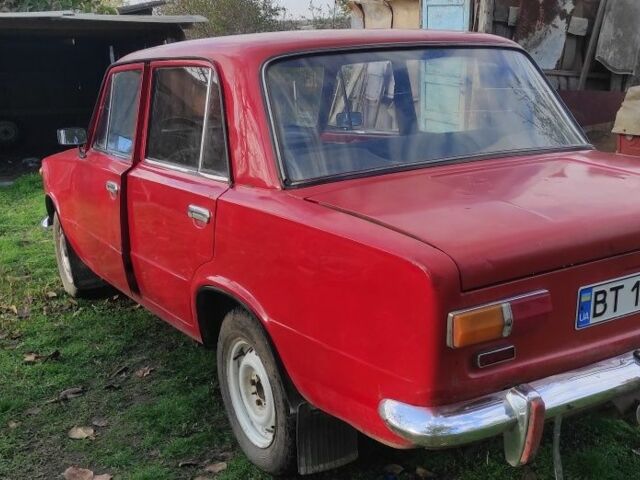 Красный ВАЗ 2101, объемом двигателя 1.1 л и пробегом 3 тыс. км за 1184 $, фото 1 на Automoto.ua