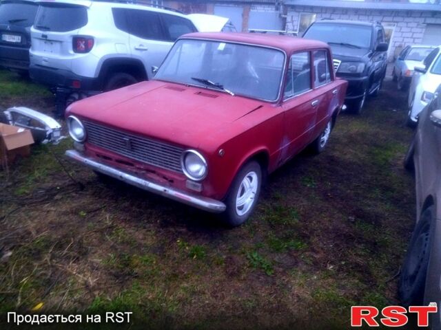 Красный ВАЗ 2101, объемом двигателя 1.2 л и пробегом 100 тыс. км за 300 $, фото 1 на Automoto.ua