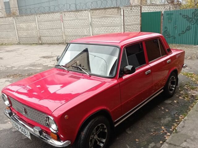 ВАЗ 2101 1979 в Виннице на Automoto.ua Красный ВАЗ 2101, объемом двигателя 1.3 л и пробегом 97 тыс. км за 2400 $, фото 2 на Automoto.ua
