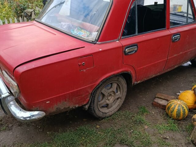 ВАЗ 2101 1979 в Жмеренке на Automoto.ua Красный ВАЗ 2101, объемом двигателя 1 л и пробегом 1 тыс. км за 336 $, фото 4 на Automoto.ua