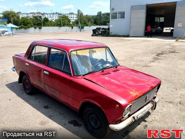 Красный ВАЗ 2101, объемом двигателя 1.6 л и пробегом 300 тыс. км за 300 $, фото 7 на Automoto.ua
