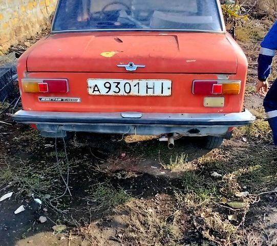 Красный ВАЗ 2101, объемом двигателя 1.3 л и пробегом 200 тыс. км за 750 $, фото 3 на Automoto.ua