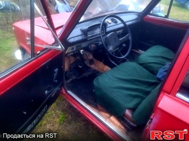 Красный ВАЗ 2101, объемом двигателя 1.2 л и пробегом 100 тыс. км за 300 $, фото 2 на Automoto.ua